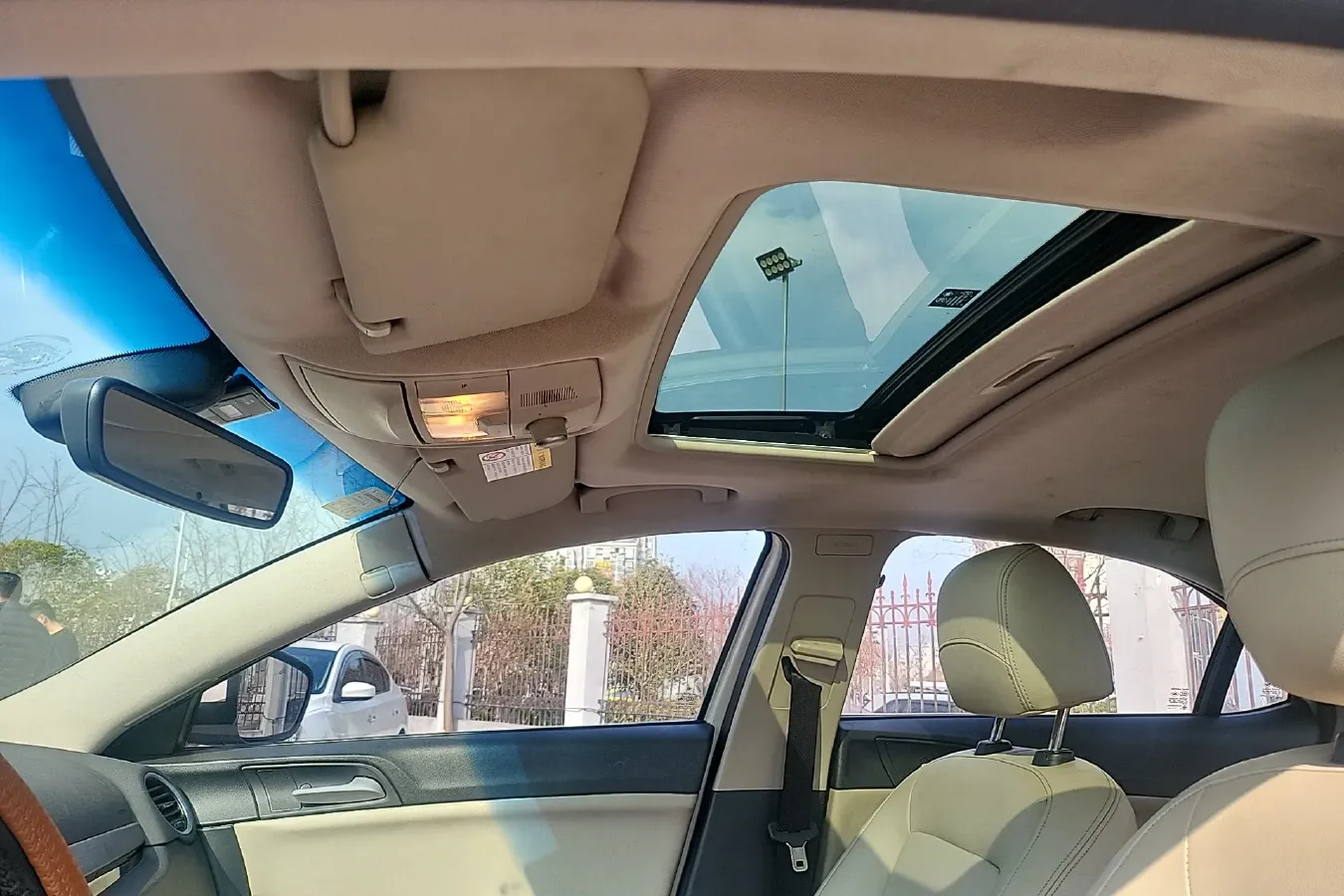 2014 Roewe e550 1.5L 109HP L4 2AT PHEV 11.8KWH,autocango,china used car exporter,china ev exporter,chinese used car exporter,chinese used ev exporter