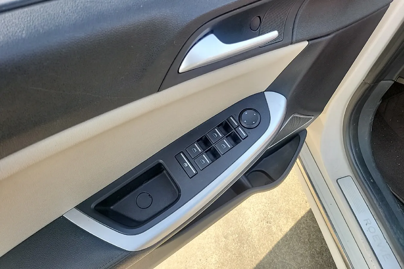 2014 Roewe e550 1.5L 109HP L4 2AT PHEV 11.8KWH,autocango,china used car exporter,china ev exporter,chinese used car exporter,chinese used ev exporter