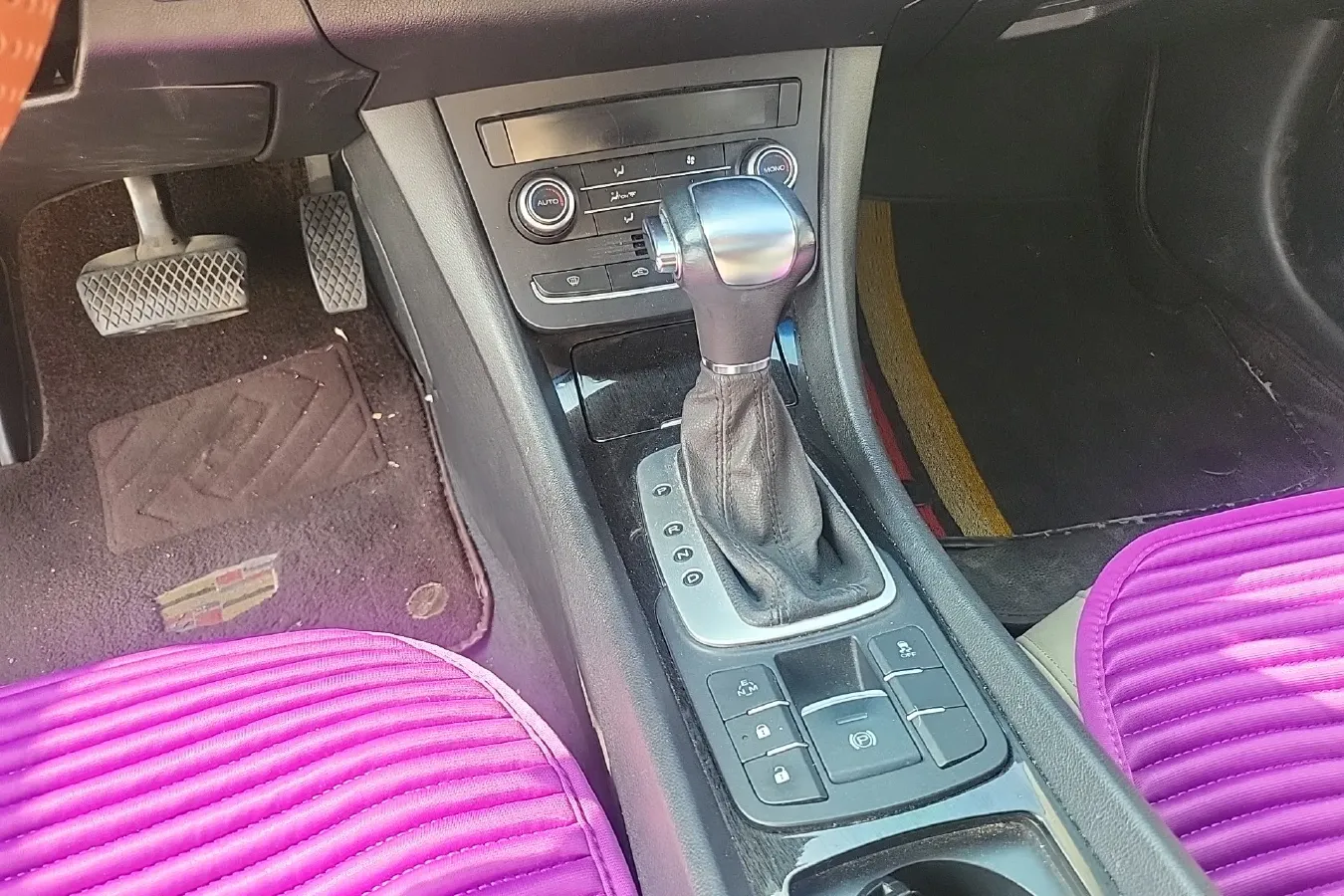 2014 Roewe e550 1.5L 109HP L4 2AT PHEV 11.8KWH,autocango,china used car exporter,china ev exporter,chinese used car exporter,chinese used ev exporter