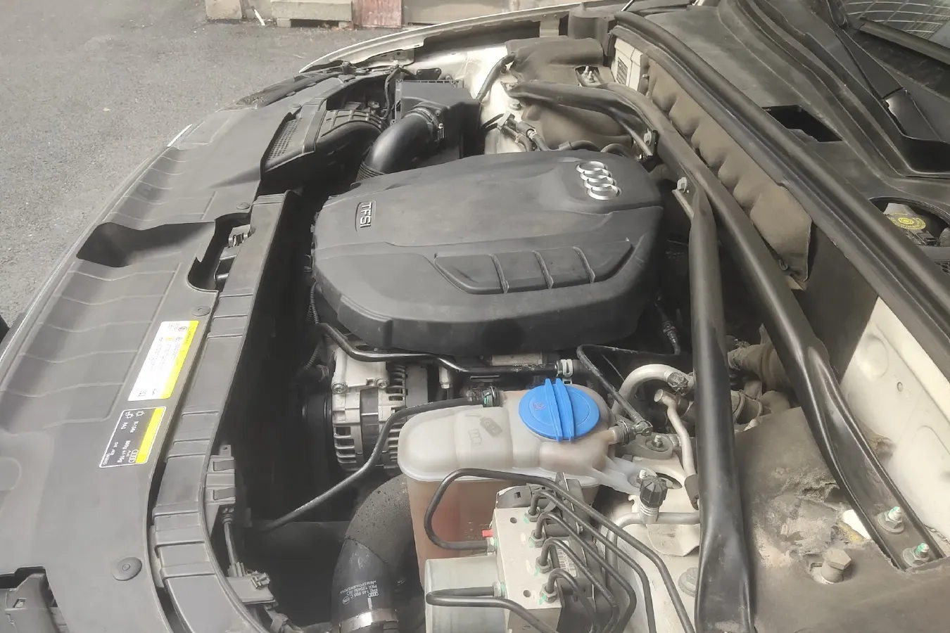 2015 Audi Q5 2.0T 224HP L4 8AT,autocango,china used car exporter,china ev exporter,chinese used car exporter,chinese used ev exporter