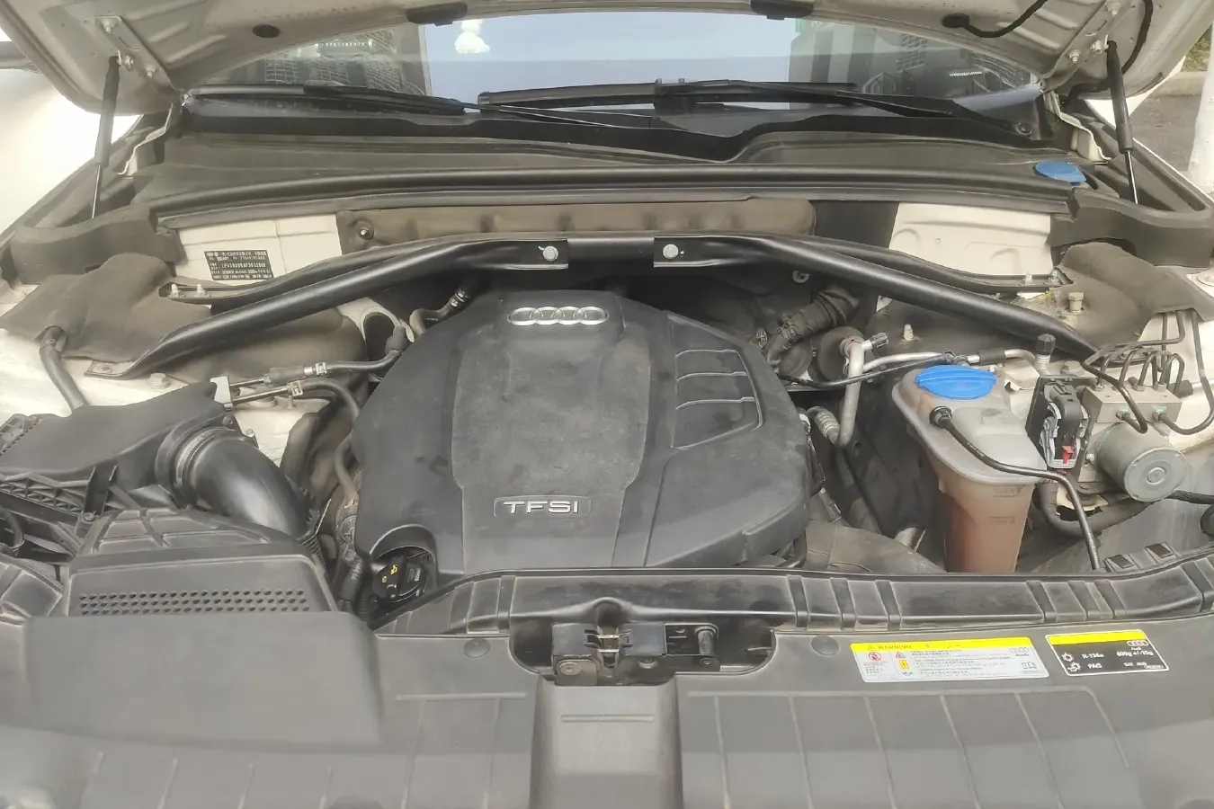 2015 Audi Q5 2.0T 224HP L4 8AT,autocango,china used car exporter,china ev exporter,chinese used car exporter,chinese used ev exporter