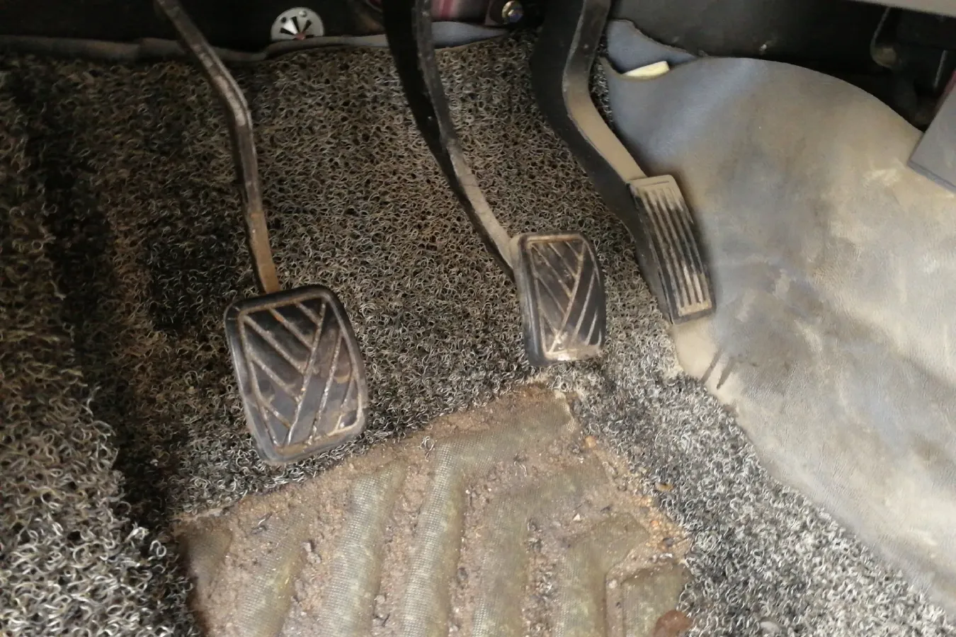 2014 BAIC WeiWang M20 1.5L 106HP L4 5MT,autocango,china used car exporter,china ev exporter,chinese used car exporter,chinese used ev exporter