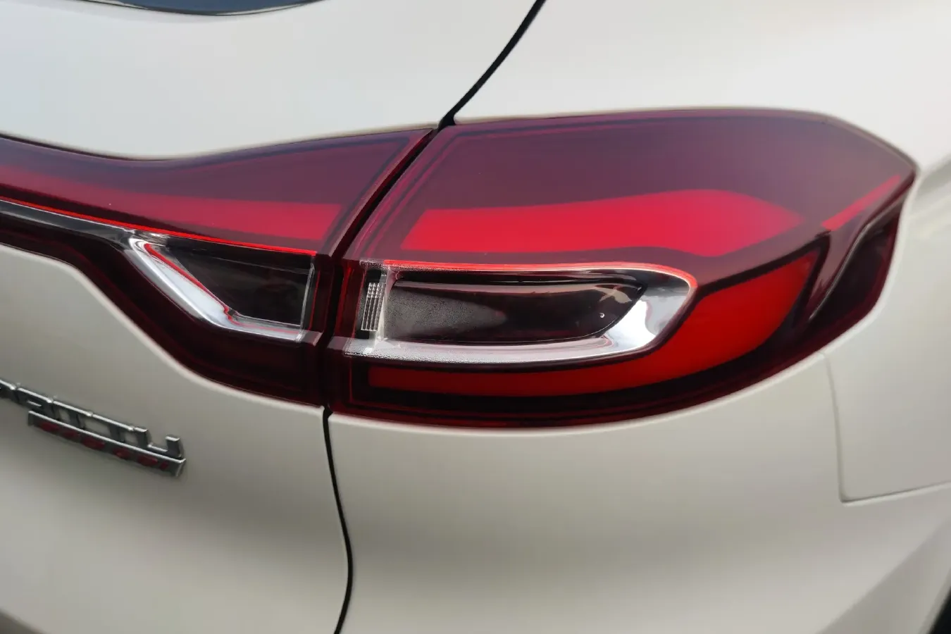 2018 Leopaard Mattu 1.6T 200HP L4 6DCT,autocango,china used car exporter,china ev exporter,chinese used car exporter,chinese used ev exporter