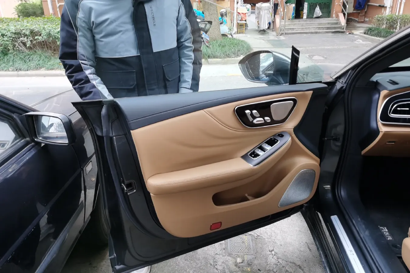 2023 Rising Auto F7 BEV 77KWH,autocango,china used car exporter,china ev exporter,chinese used car exporter,chinese used ev exporter