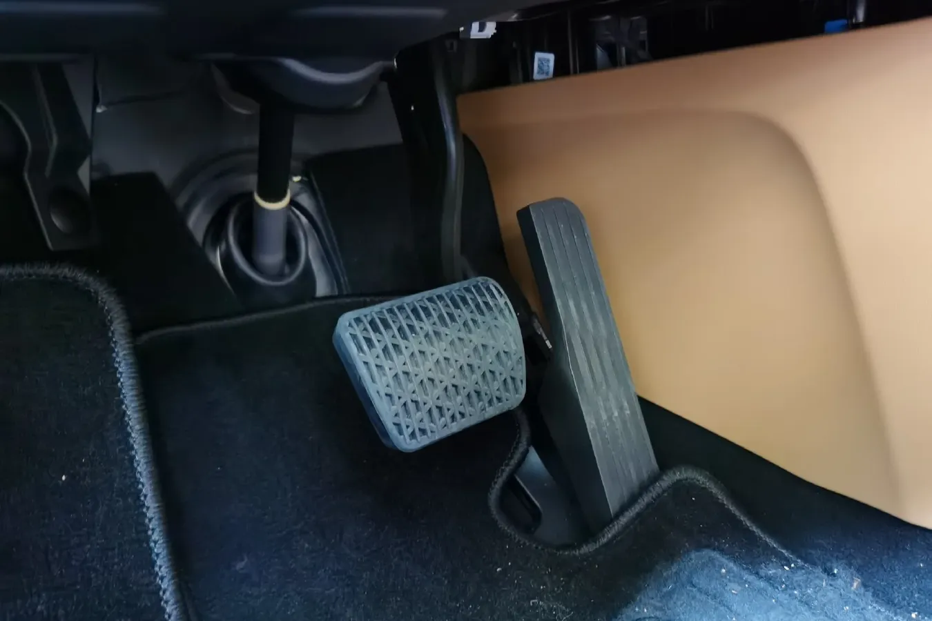 2023 Rising Auto F7 BEV 77KWH,autocango,china used car exporter,china ev exporter,chinese used car exporter,chinese used ev exporter