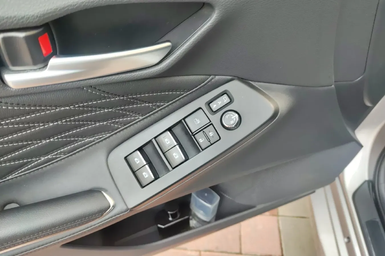 2022 Toyota Avalon 2.5L 209HP L4 8AT,autocango,china used car exporter,china ev exporter,chinese used car exporter,chinese used ev exporter