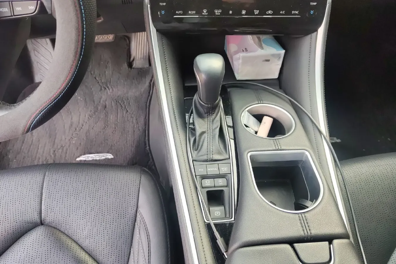 2022 Toyota Avalon 2.5L 209HP L4 8AT,autocango,china used car exporter,china ev exporter,chinese used car exporter,chinese used ev exporter