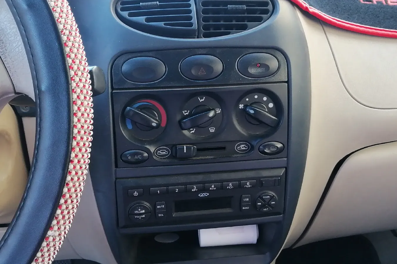 2013 Chery QQ 1.0L 69HP L3 5AMT,autocango,china used car exporter,china ev exporter,chinese used car exporter,chinese used ev exporter