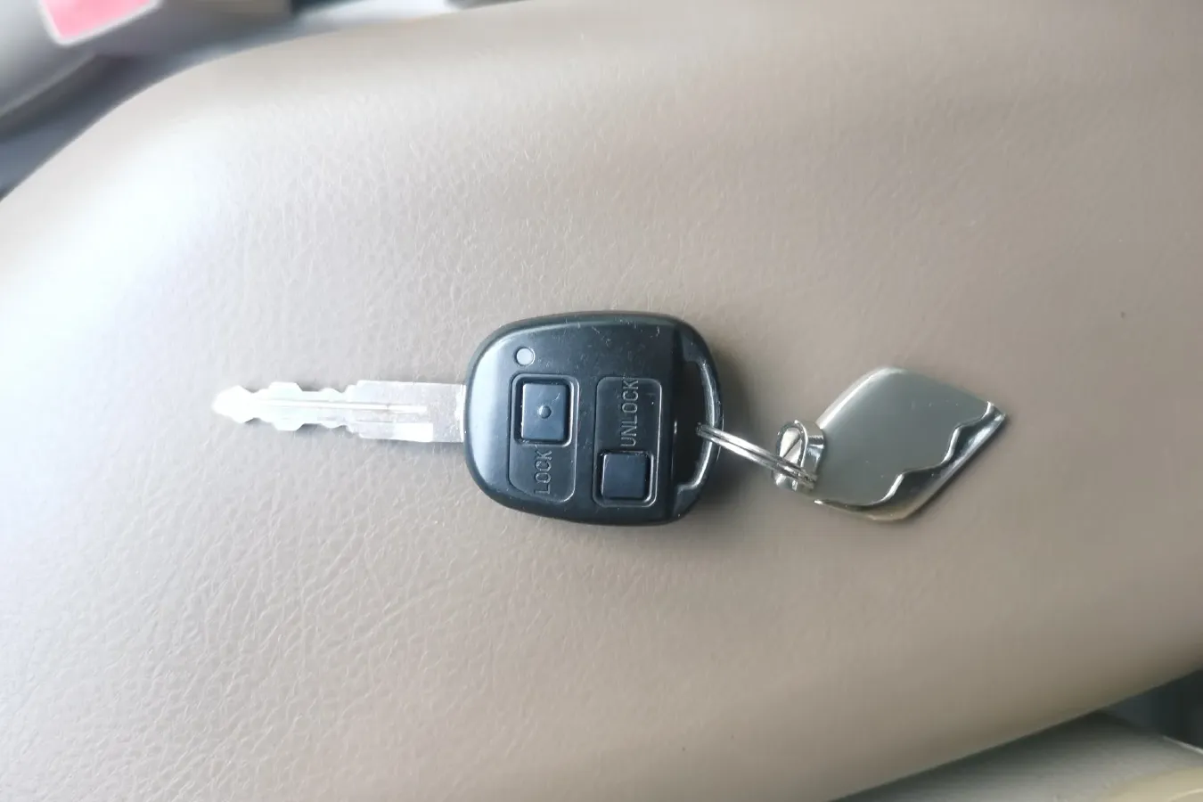 2010 Haval H3 2.4L 136HP L4 5MT,autocango,china used car exporter,china ev exporter,chinese used car exporter,chinese used ev exporter