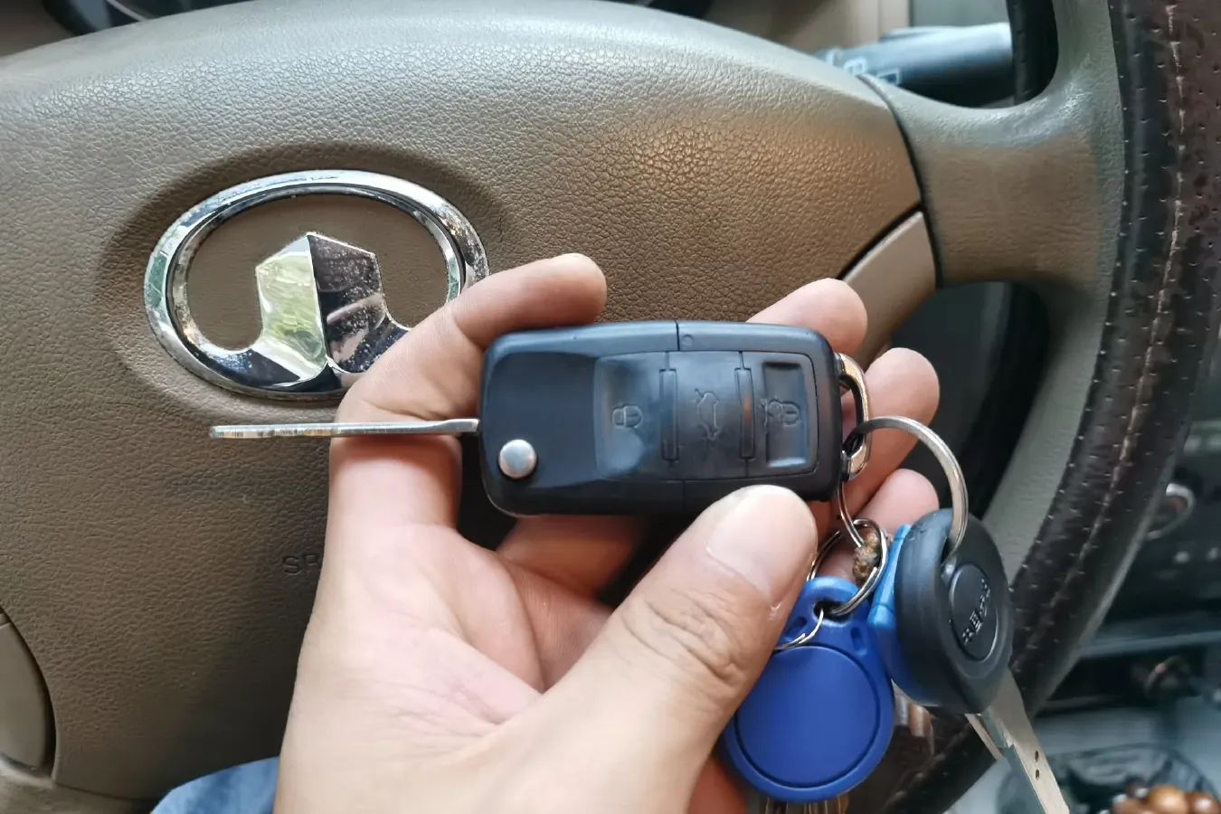 2010 Haval H3 2.0L 122HP L4 5MT,autocango,china used car exporter,china ev exporter,chinese used car exporter,chinese used ev exporter