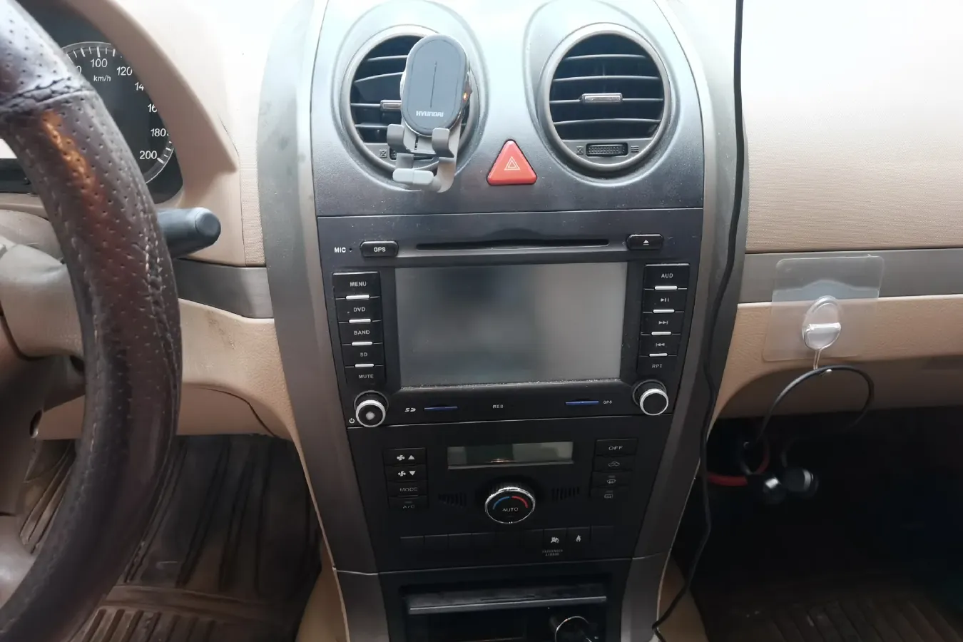 2010 Haval H3 2.0L 122HP L4 5MT,autocango,china used car exporter,china ev exporter,chinese used car exporter,chinese used ev exporter