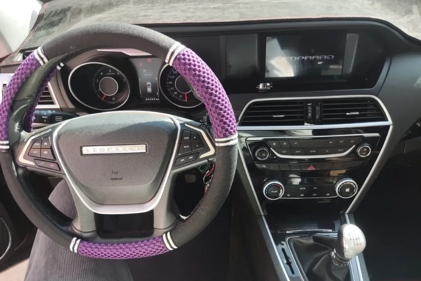 2015 Leopaard CS10 2.0T 177HP L4 6MT,autocango,china used car exporter,china ev exporter,chinese used car exporter,chinese used ev exporter