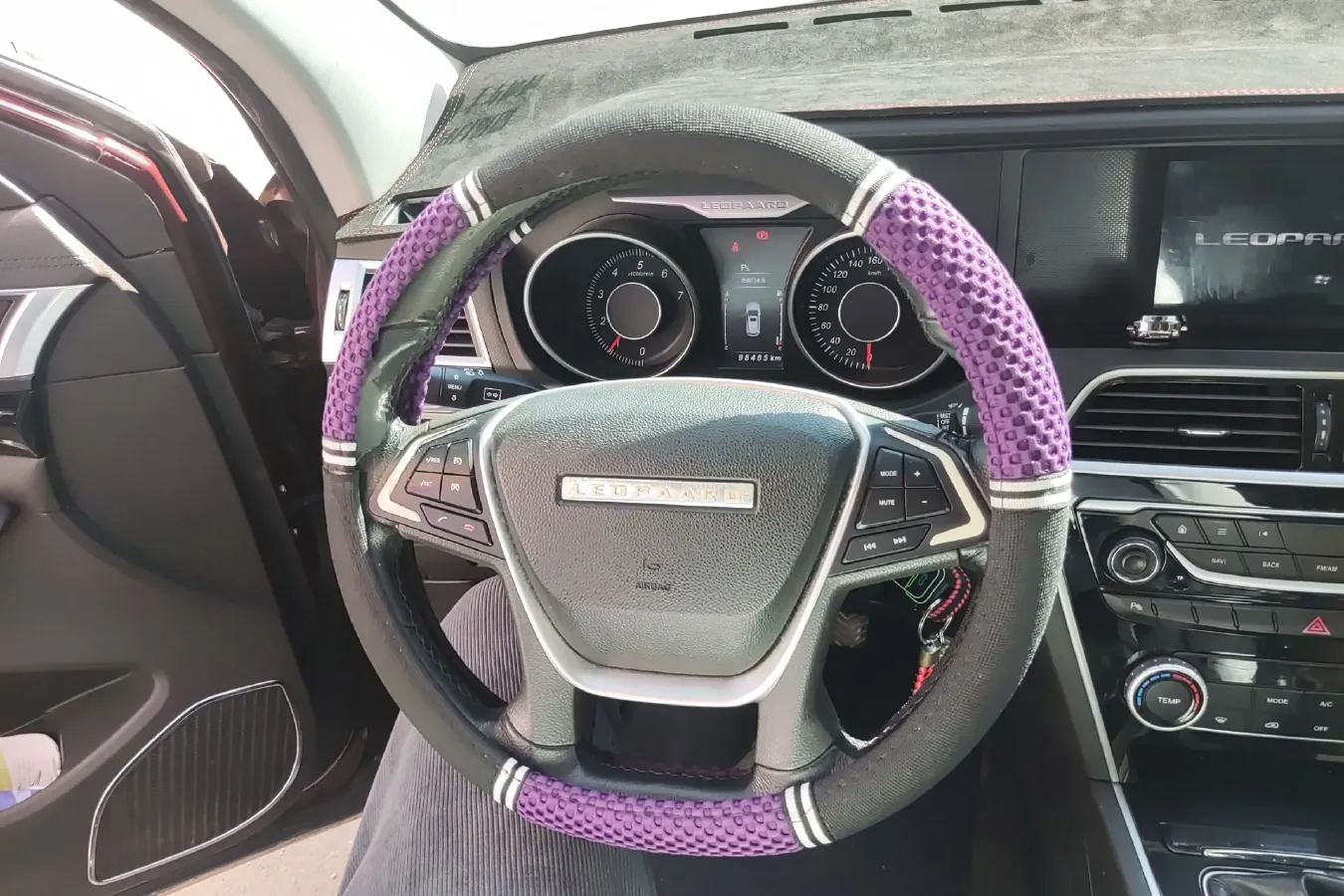 2015 Leopaard CS10 2.0T 177HP L4 6MT,autocango,china used car exporter,china ev exporter,chinese used car exporter,chinese used ev exporter