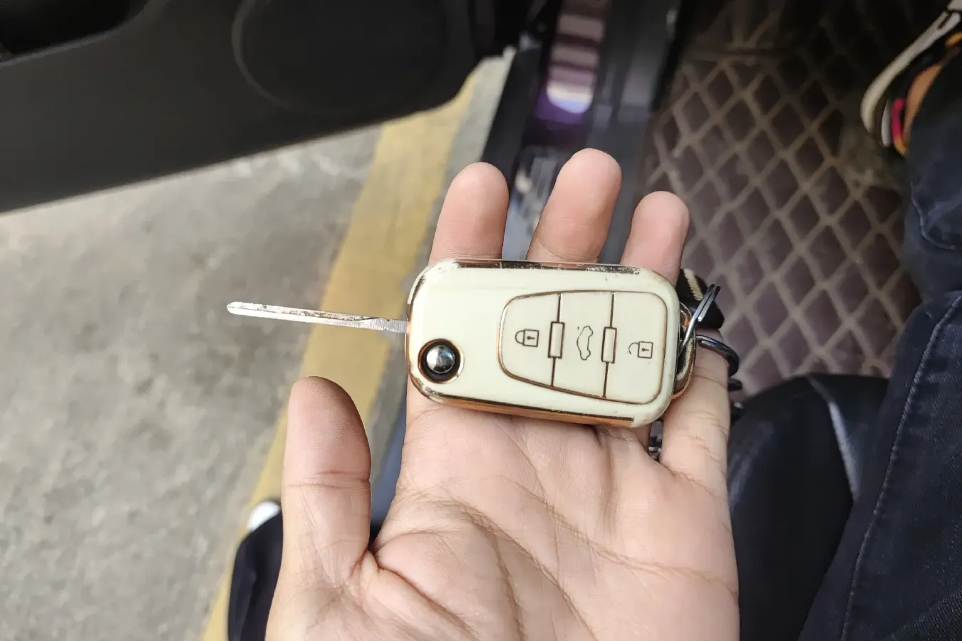 2014 Roewe W5 1.8T 160HP L4 6AT,autocango,china used car exporter,china ev exporter,chinese used car exporter,chinese used ev exporter