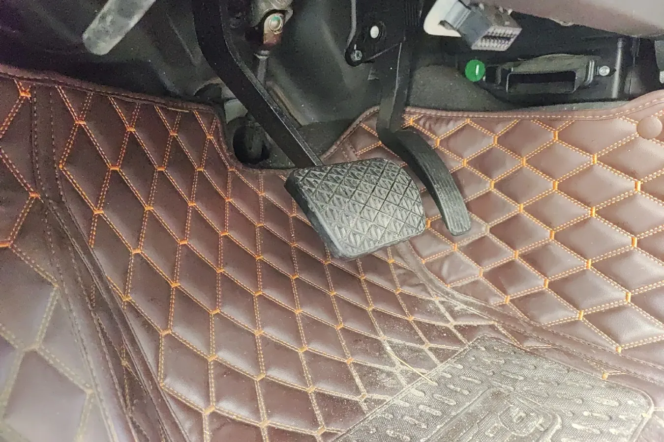 2014 Roewe W5 1.8T 160HP L4 6AT,autocango,china used car exporter,china ev exporter,chinese used car exporter,chinese used ev exporter