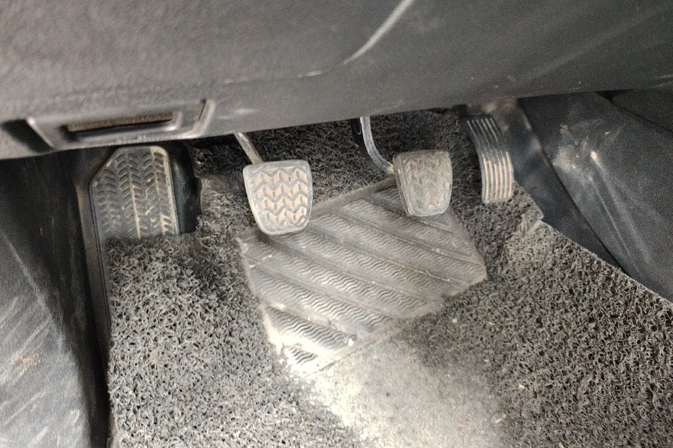 2018 JMC YuHu 3 2.5T 125HP L4 5MT,autocango,china used car exporter,china ev exporter,chinese used car exporter,chinese used ev exporter