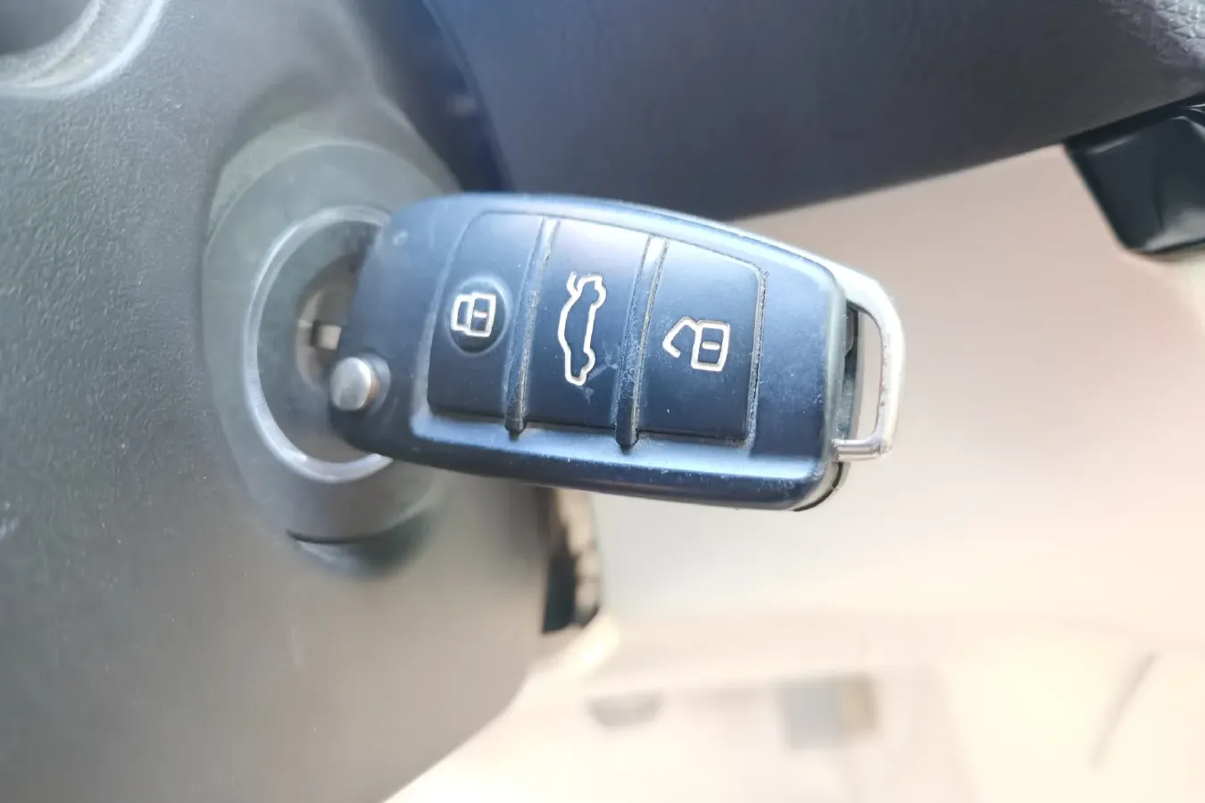 2015 Chery Arrizo M7 1.8L 132HP L4 5MT,autocango,china used car exporter,china ev exporter,chinese used car exporter,chinese used ev exporter