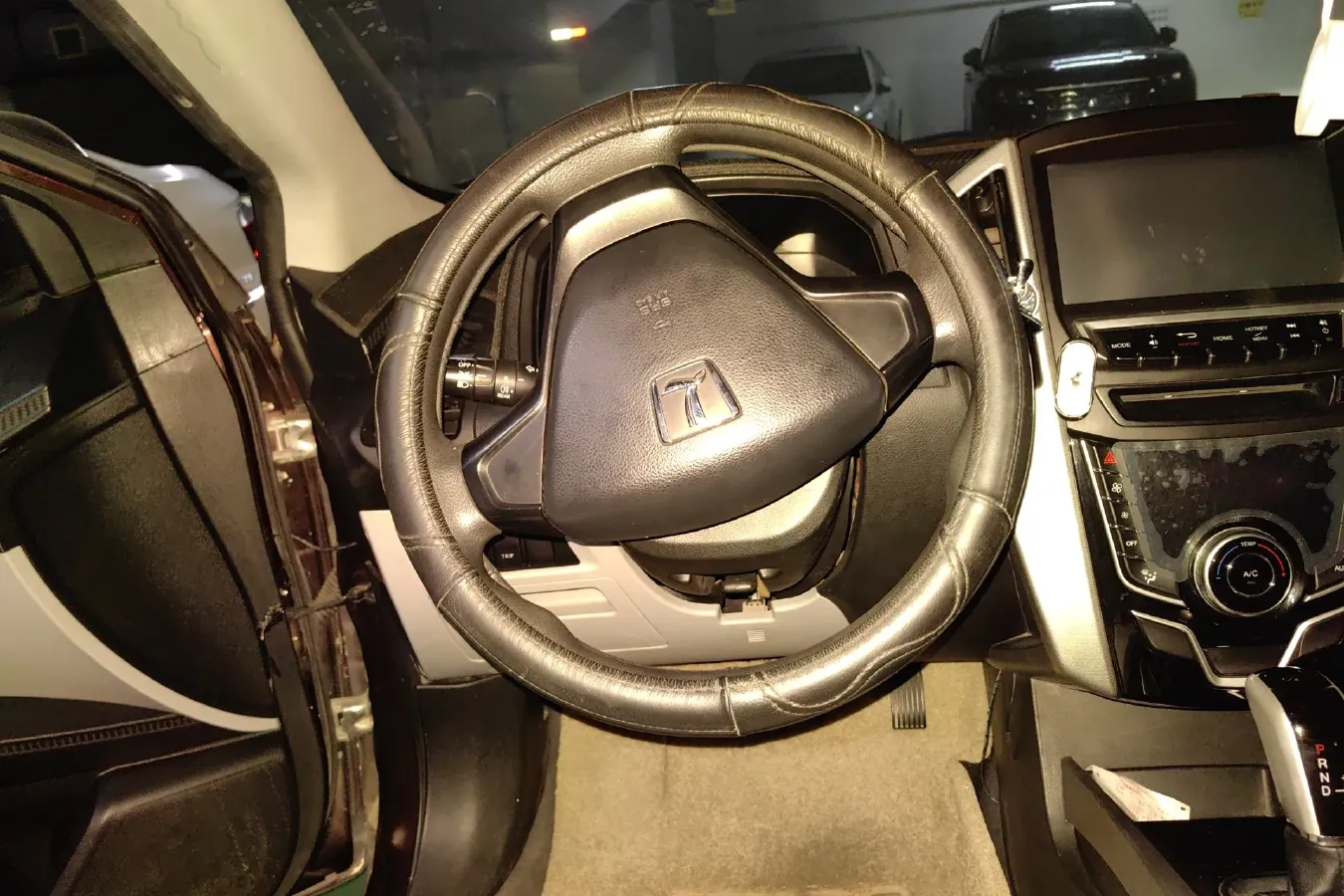 2014 Luxgen 6 SUV 1.8T 158HP L4 5AT,autocango,china used car exporter,china ev exporter,chinese used car exporter,chinese used ev exporter