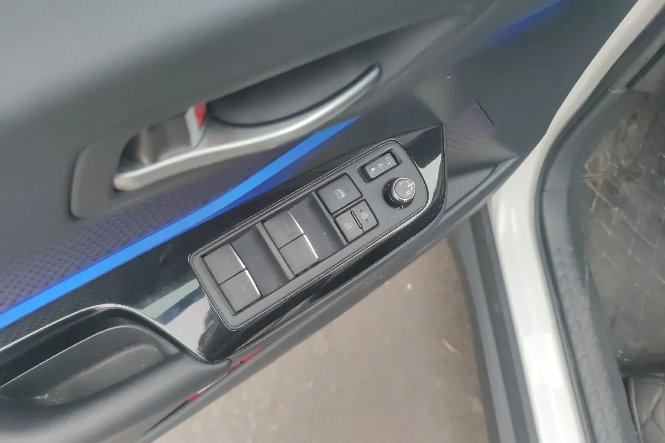 2020 Toyota Izoa E BEV 54.3KWH,autocango,china used car exporter,china ev exporter,chinese used car exporter,chinese used ev exporter