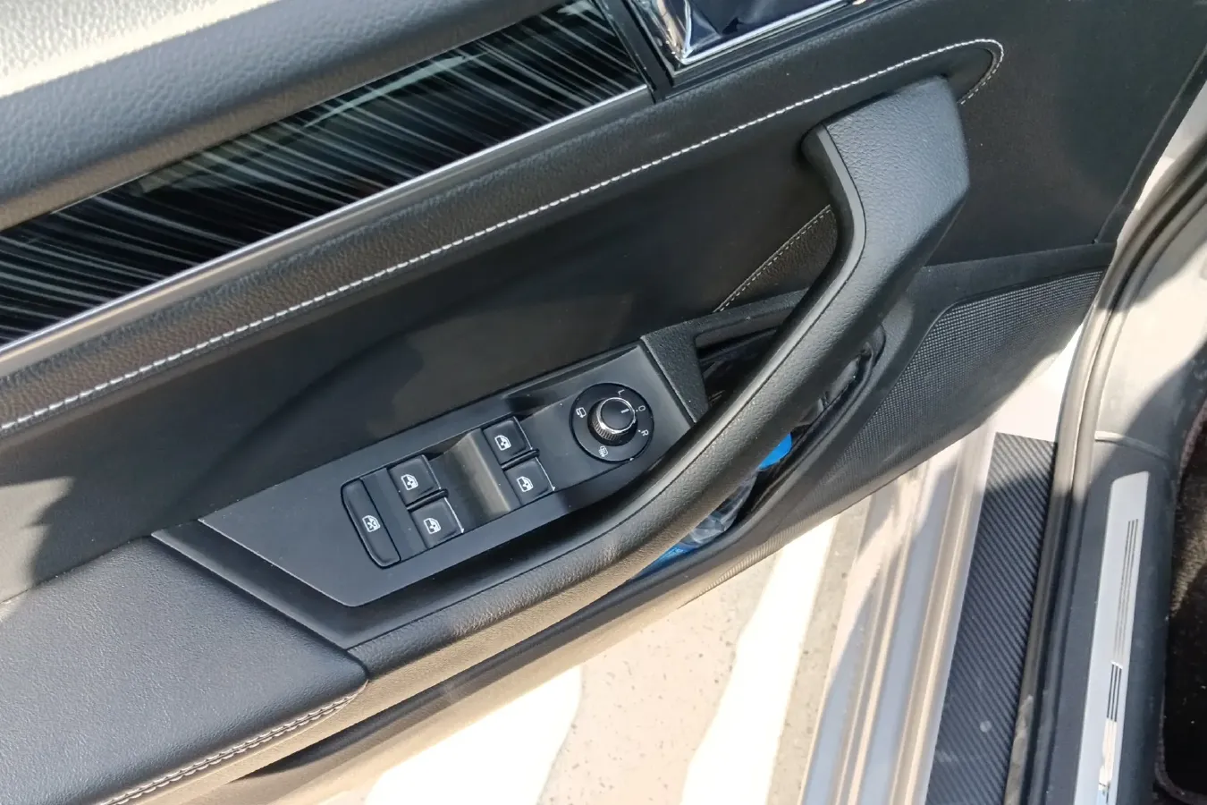 2022 Skoda Superb 2.0T 186HP L4 7DCT,autocango,china used car exporter,china ev exporter,chinese used car exporter,chinese used ev exporter