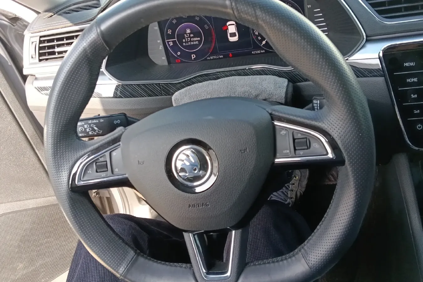 2022 Skoda Superb 2.0T 186HP L4 7DCT,autocango,china used car exporter,china ev exporter,chinese used car exporter,chinese used ev exporter