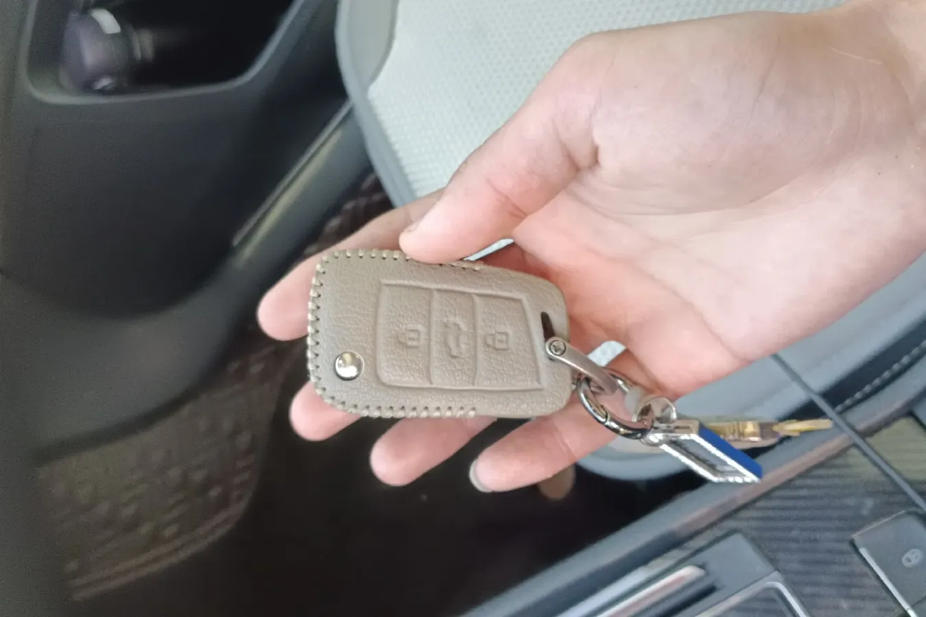 2022 Skoda Superb 2.0T 186HP L4 7DCT,autocango,china used car exporter,china ev exporter,chinese used car exporter,chinese used ev exporter