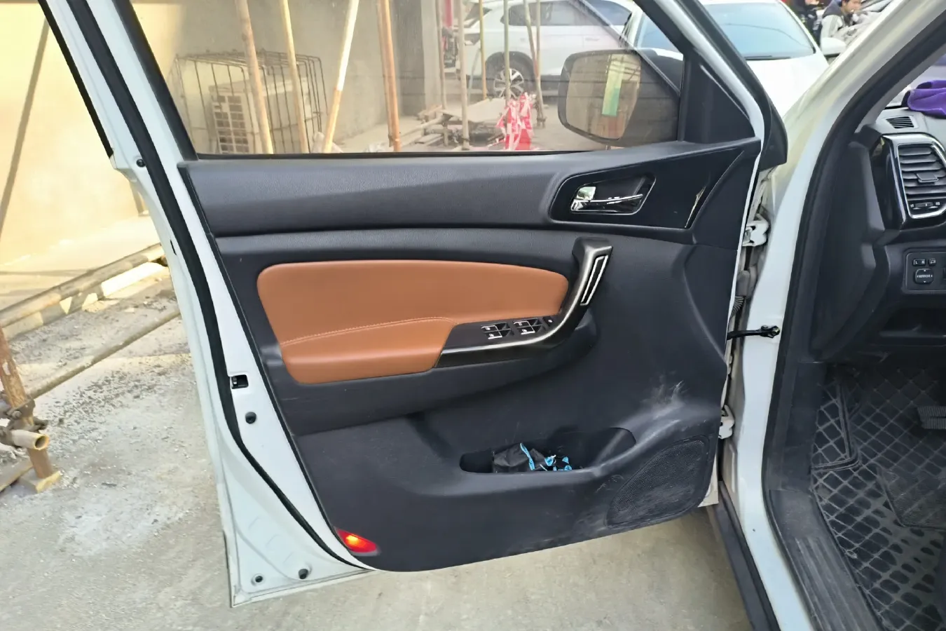 2017 ChangAn Oshan CX70 1.5T 150HP L4 6AT,autocango,china used car exporter,china ev exporter,chinese used car exporter,chinese used ev exporter