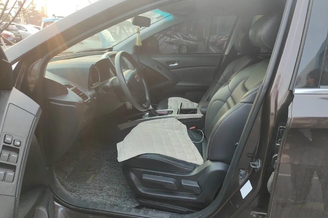 2016 Luxgen 6 SUV 1.8T 180HP L4 6AT,autocango,china used car exporter,china ev exporter,chinese used car exporter,chinese used ev exporter