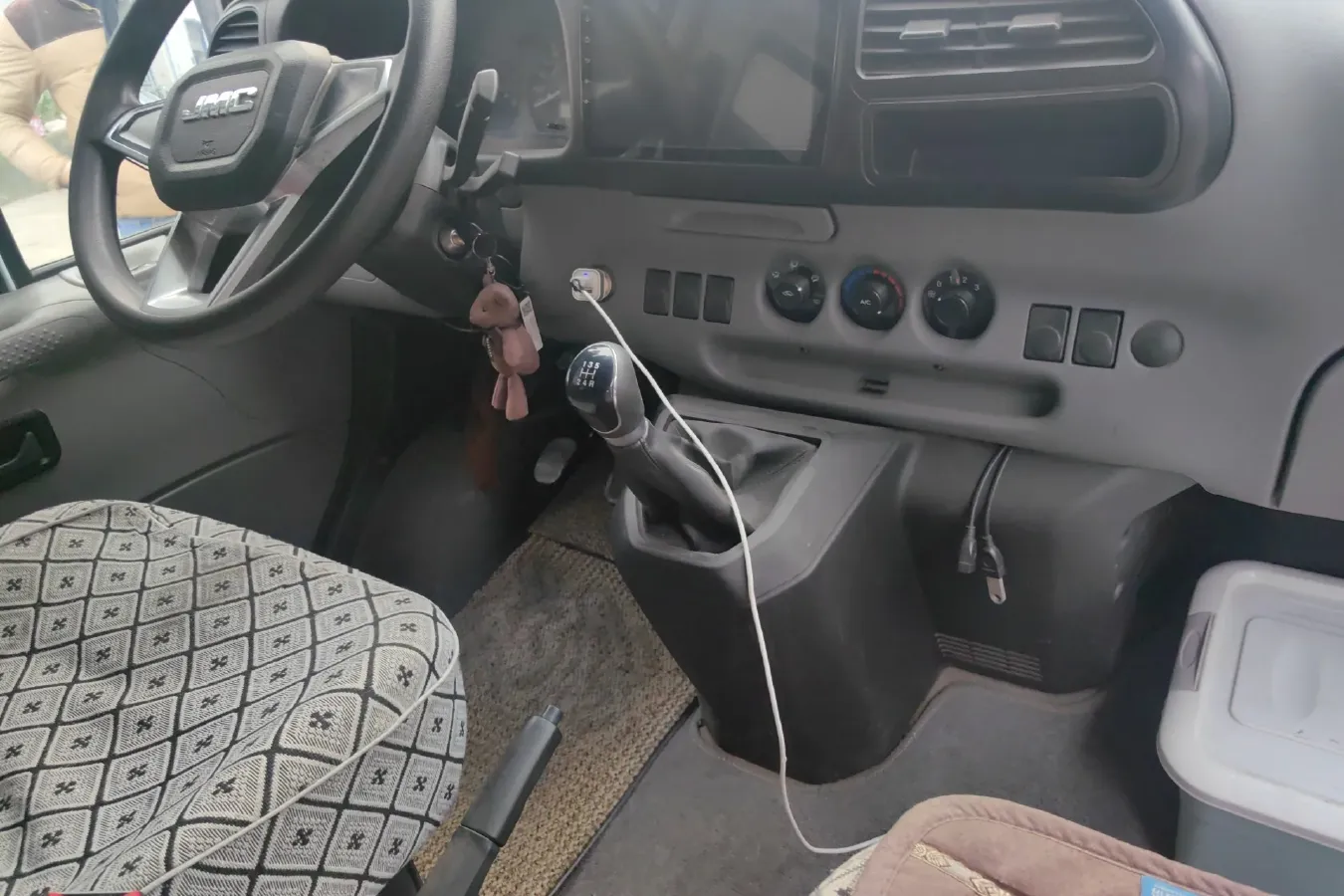 2019 JMC TeShun 2.8T 116HP L4 5MT,autocango,china used car exporter,china ev exporter,chinese used car exporter,chinese used ev exporter