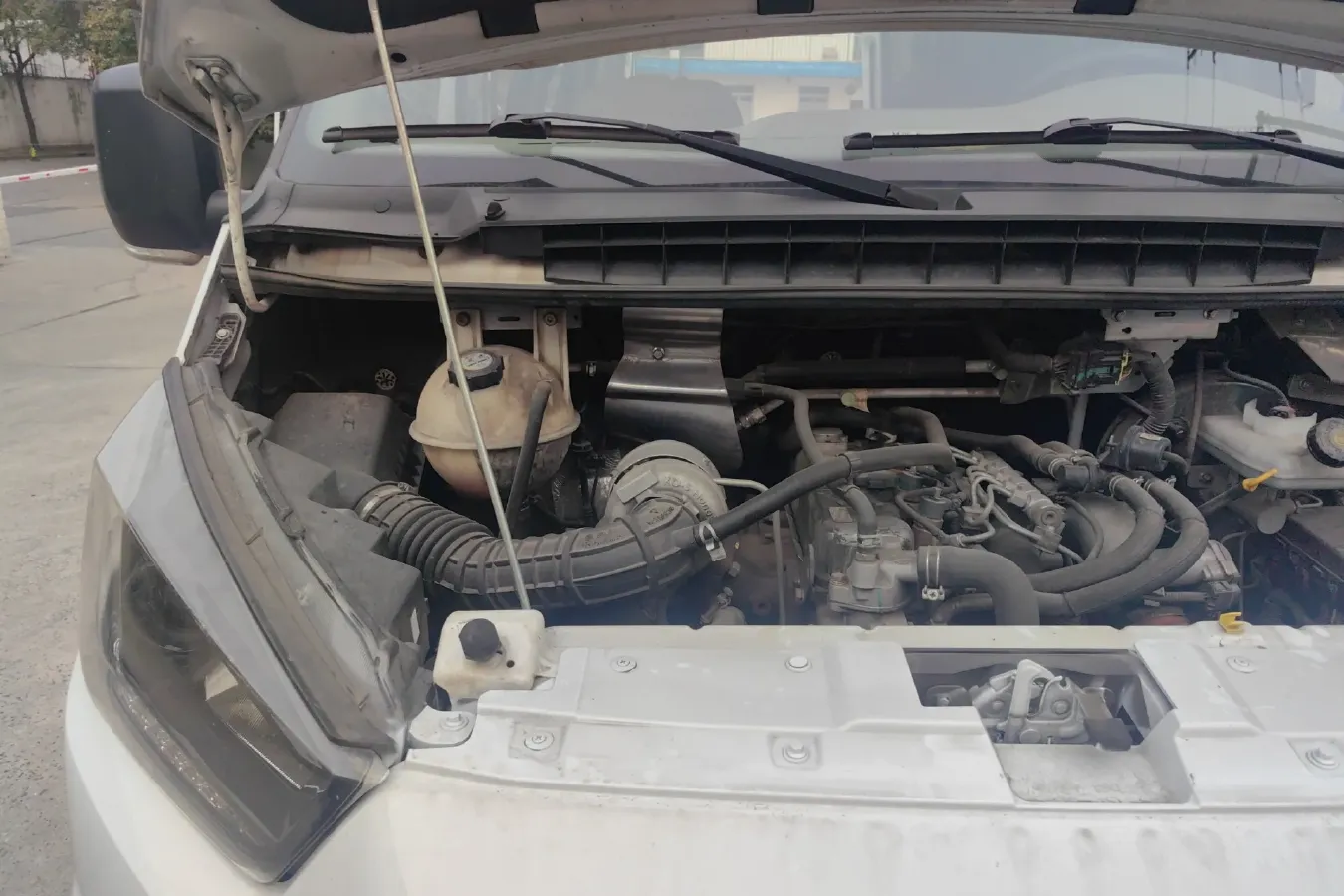 2019 JMC TeShun 2.8T 116HP L4 5MT,autocango,china used car exporter,china ev exporter,chinese used car exporter,chinese used ev exporter