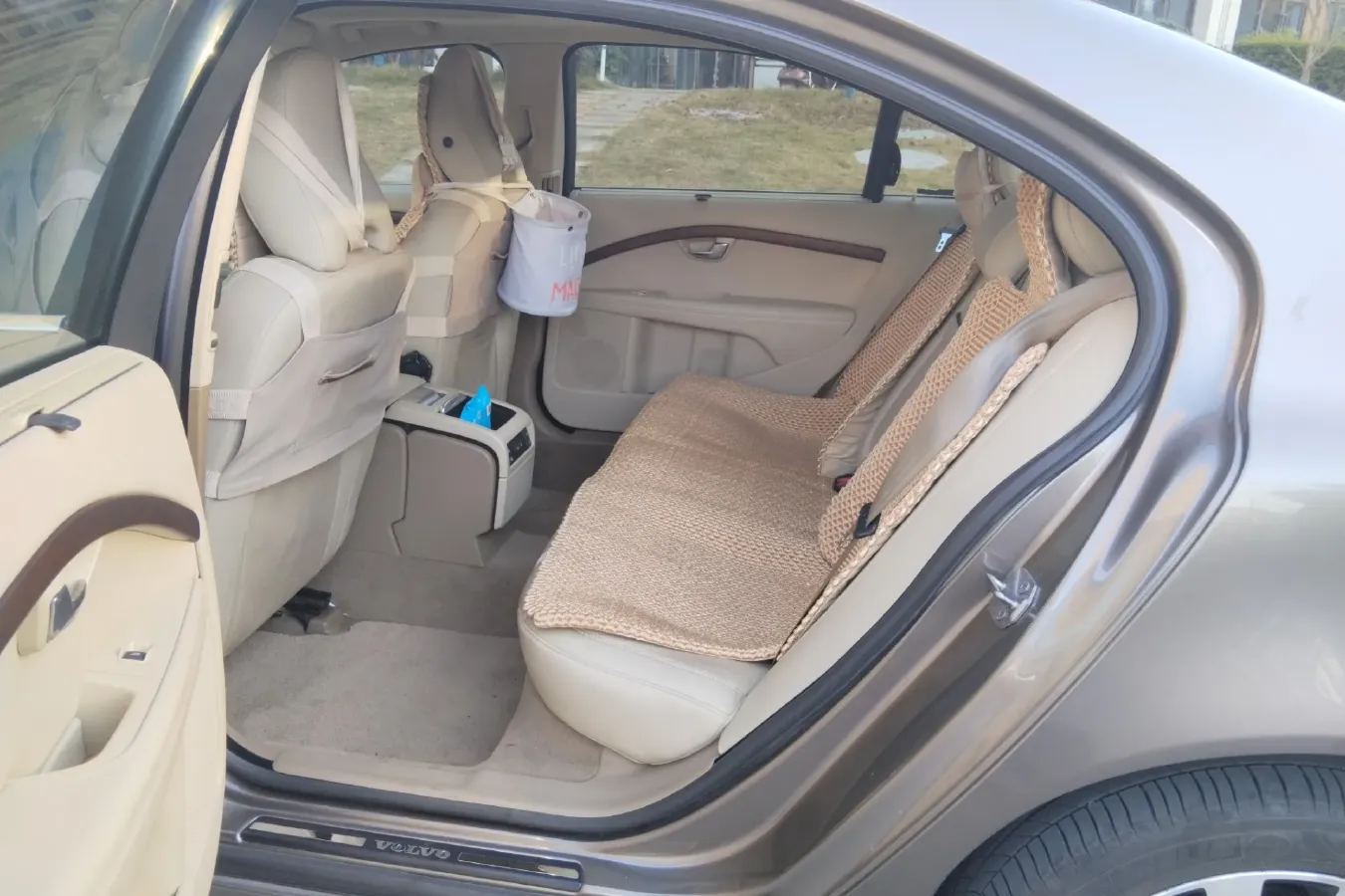 2014 Volvo S80L 2.0T 214HP L5 6AT,autocango,china used car exporter,china ev exporter,chinese used car exporter,chinese used ev exporter