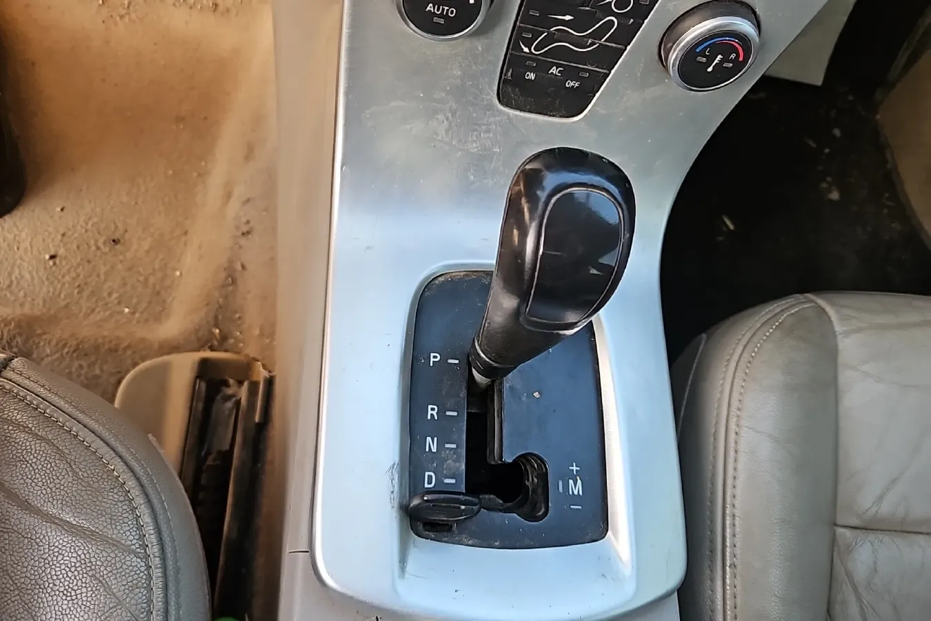 2010 Volvo S40 2.0L 141HP L4 6DCT,autocango,china used car exporter,china ev exporter,chinese used car exporter,chinese used ev exporter