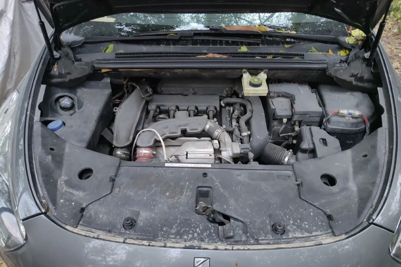 2014 DS 5 1.6T 163HP L4 6AT,autocango,china used car exporter,china ev exporter,chinese used car exporter,chinese used ev exporter