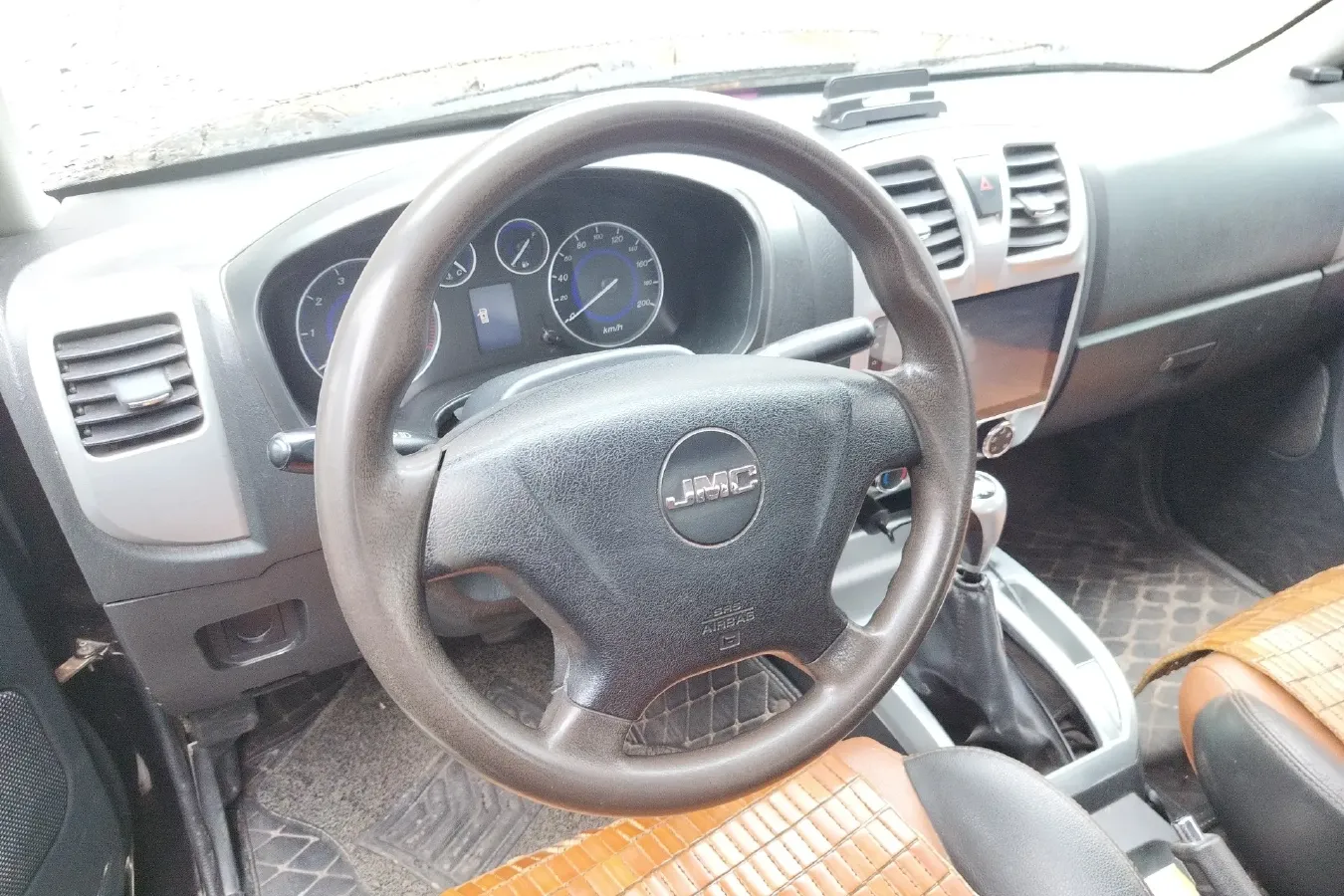 2018 JMC BaoDian 2.9T 125HP L4 5MT,autocango,china used car exporter,china ev exporter,chinese used car exporter,chinese used ev exporter