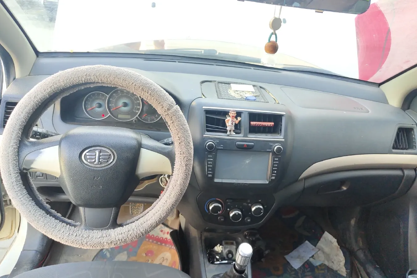 2012 FAW Vita V5 1.5L 102HP L4 5MT,autocango,china used car exporter,china ev exporter,chinese used car exporter,chinese used ev exporter