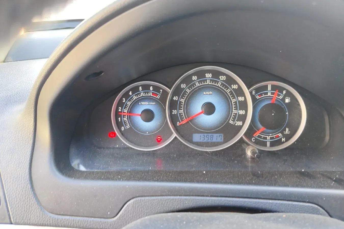 2012 FAW Vita V5 1.5L 102HP L4 5MT,autocango,china used car exporter,china ev exporter,chinese used car exporter,chinese used ev exporter