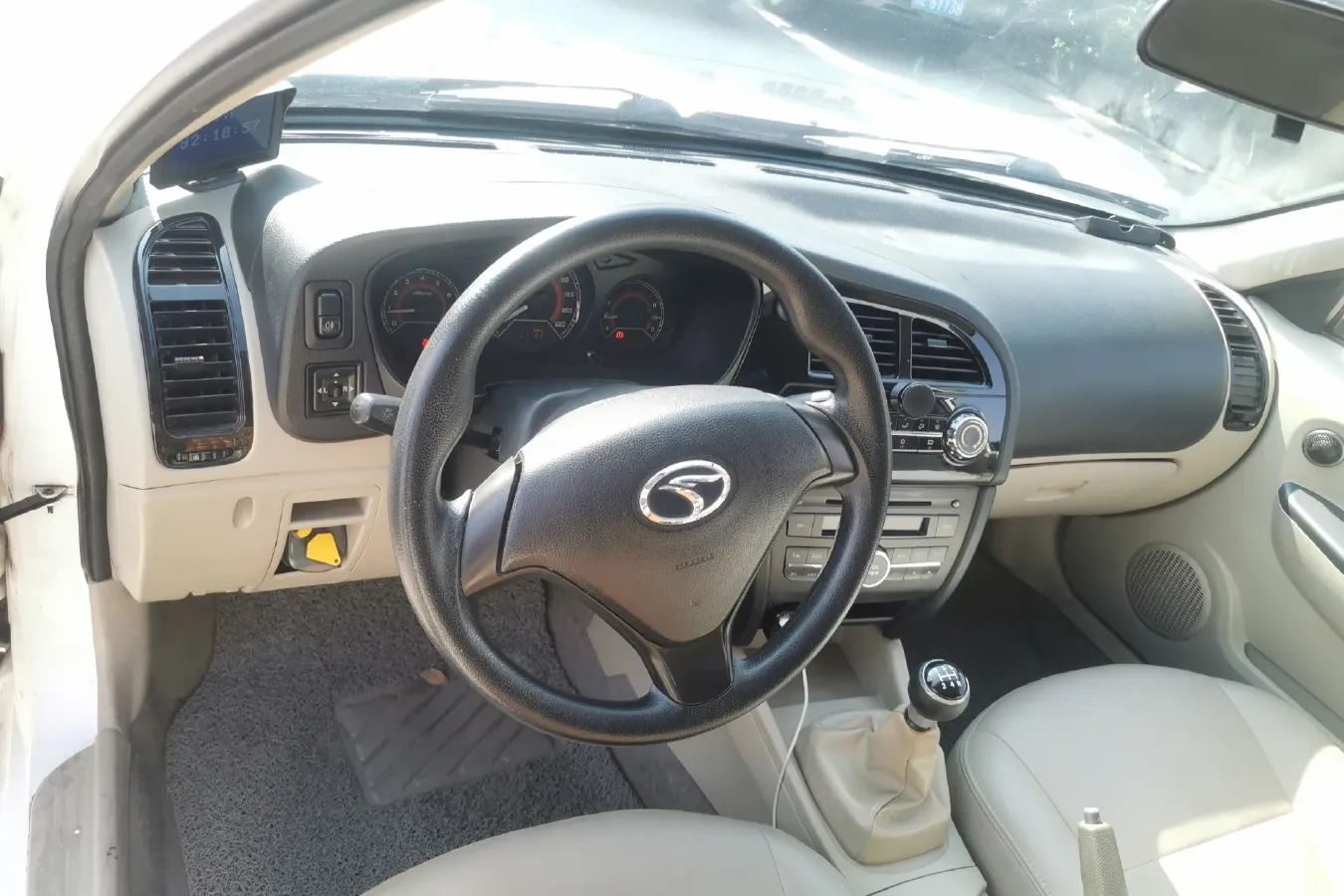 2012 Soueast V3 1.5L 120HP L4 5MT,autocango,china used car exporter,china ev exporter,chinese used car exporter,chinese used ev exporter