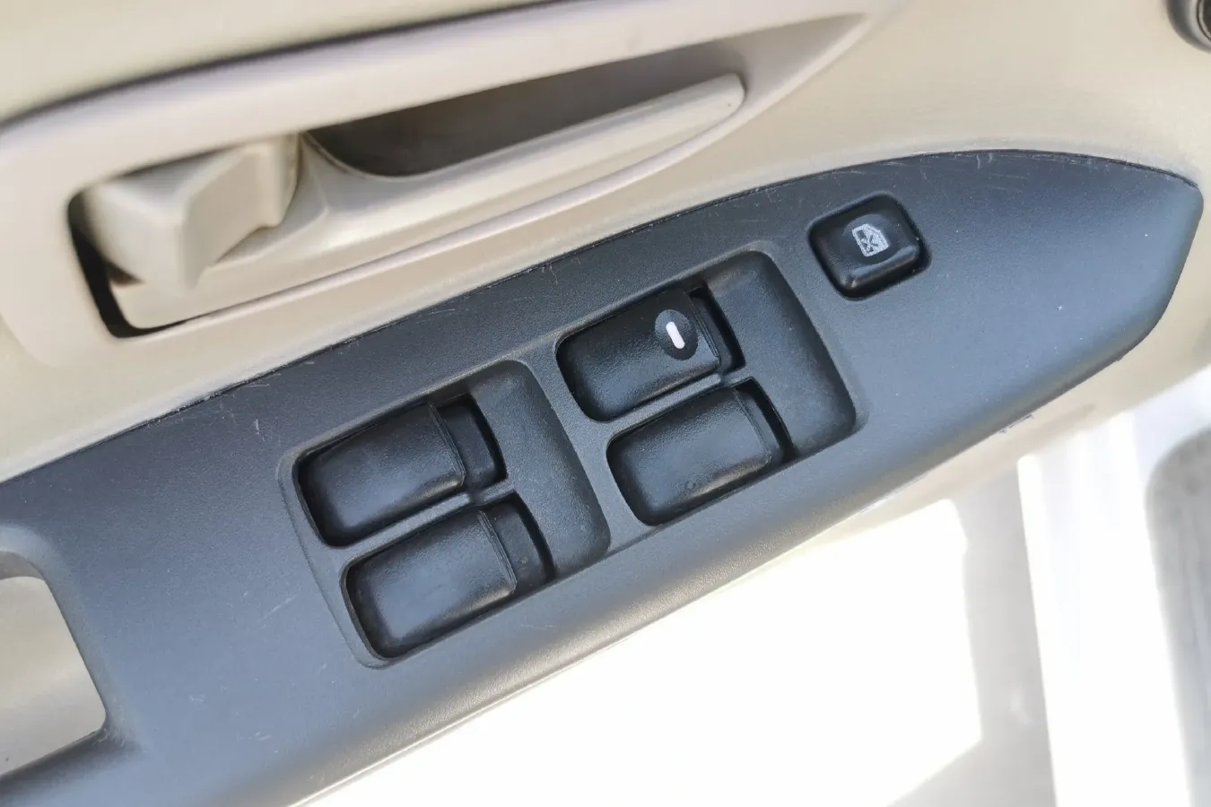 2012 Soueast V3 1.5L 120HP L4 5MT,autocango,china used car exporter,china ev exporter,chinese used car exporter,chinese used ev exporter