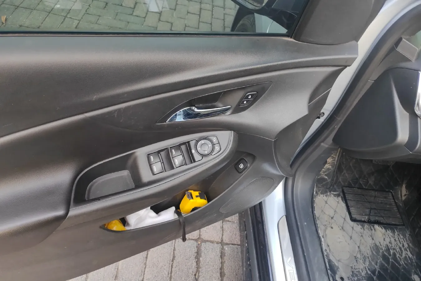 2017 Buick Velite 5 Range Extended 106HP E-CVT REEV 18KWH,autocango,china used car exporter,china ev exporter,chinese used car exporter,chinese used ev exporter