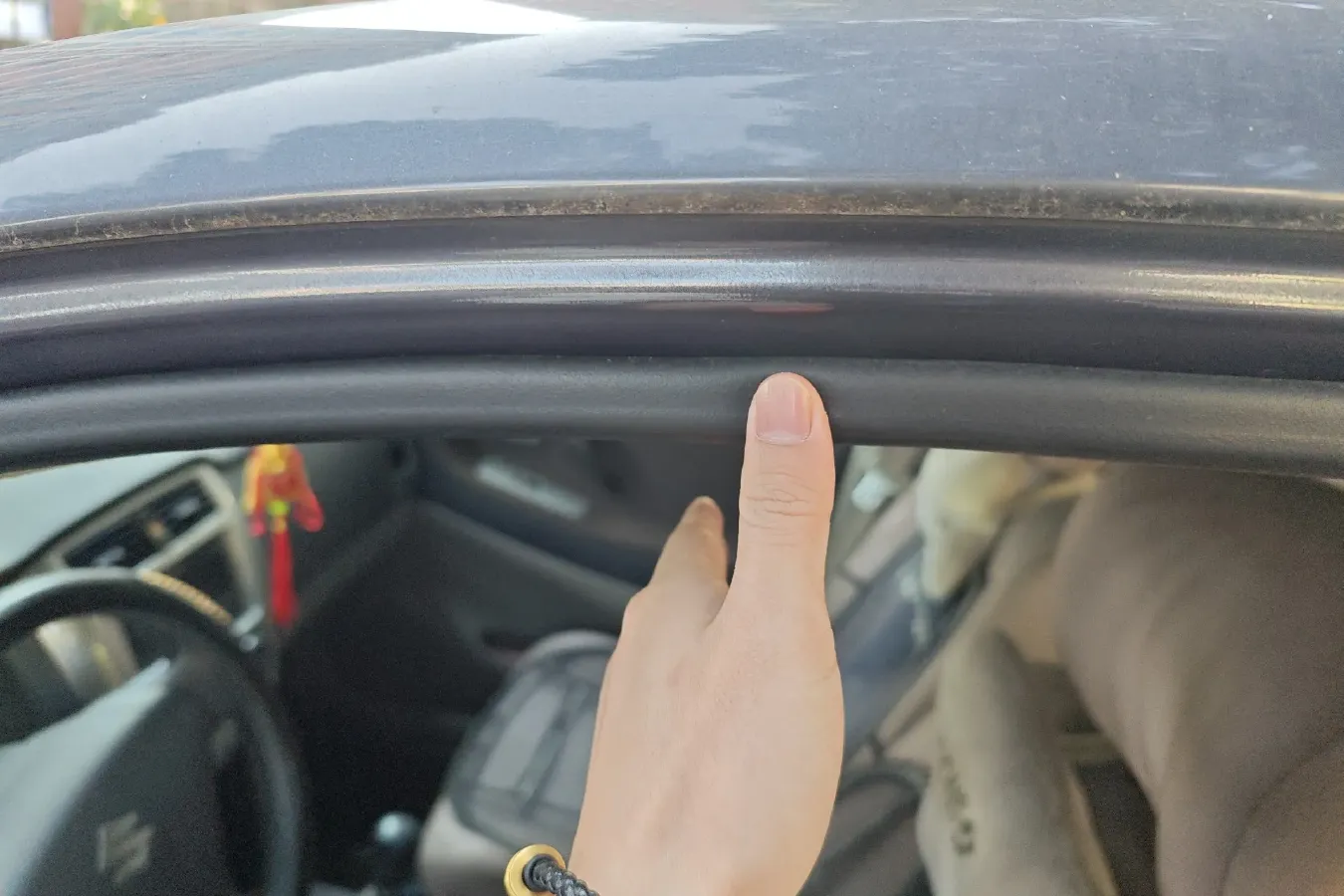 2011 Suzuki Liana 1.4L 99HP L4 5MT,autocango,china used car exporter,china ev exporter,chinese used car exporter,chinese used ev exporter