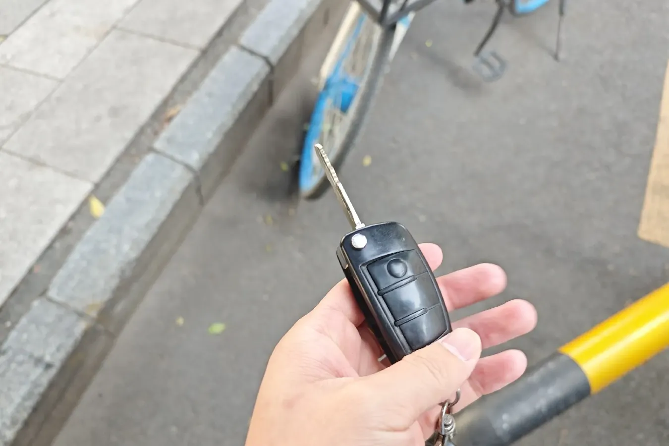 2011 Suzuki Liana 1.4L 99HP L4 5MT,autocango,china used car exporter,china ev exporter,chinese used car exporter,chinese used ev exporter