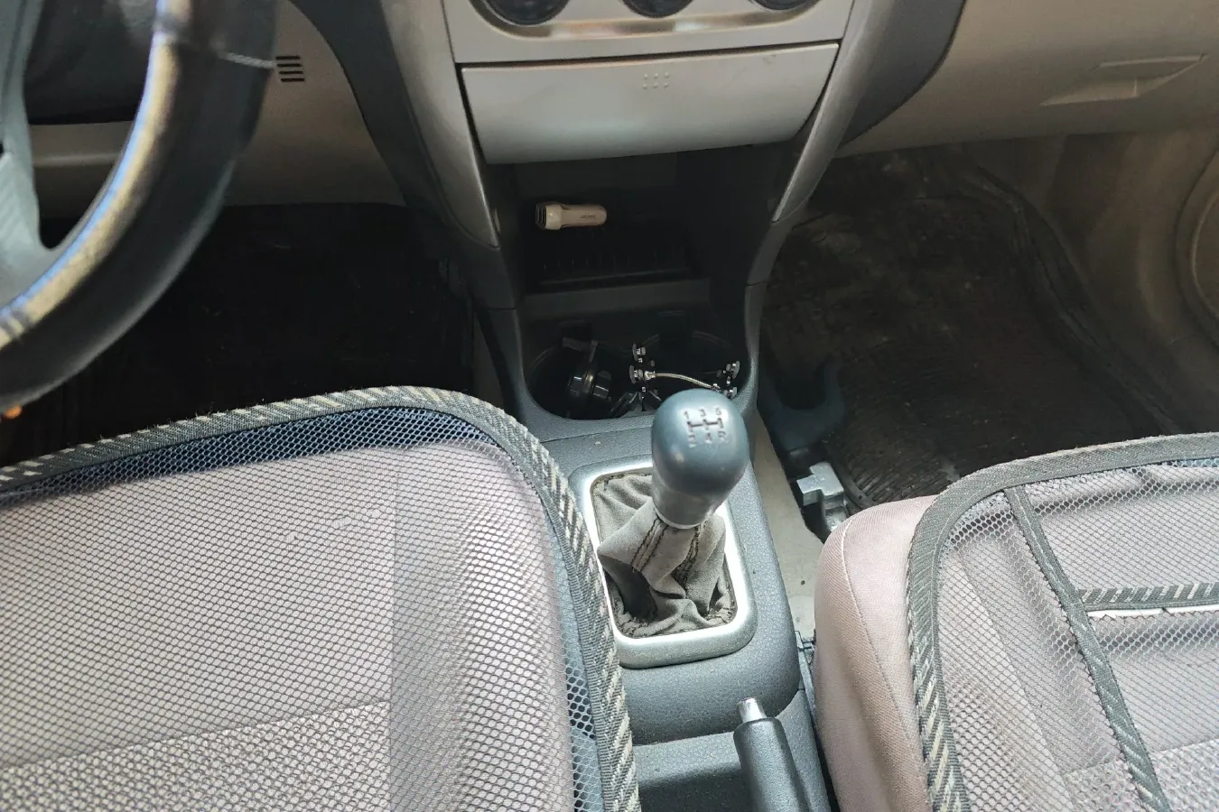 2011 Suzuki Liana 1.4L 99HP L4 5MT,autocango,china used car exporter,china ev exporter,chinese used car exporter,chinese used ev exporter