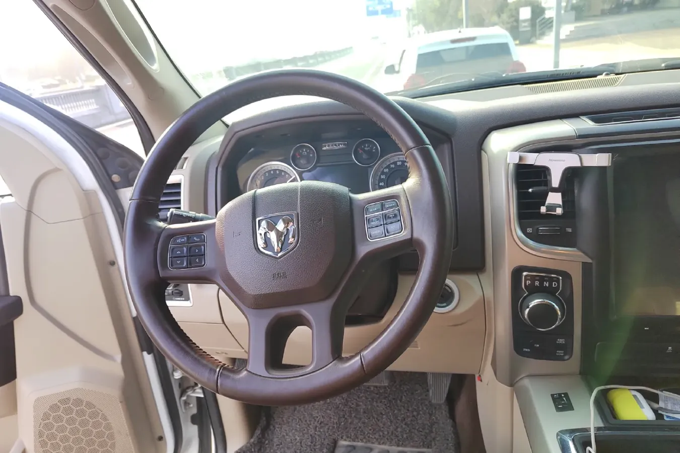 2011 RAM Trucks 5.7L 395HP V8 5AT,autocango,china used car exporter,china ev exporter,chinese used car exporter,chinese used ev exporter