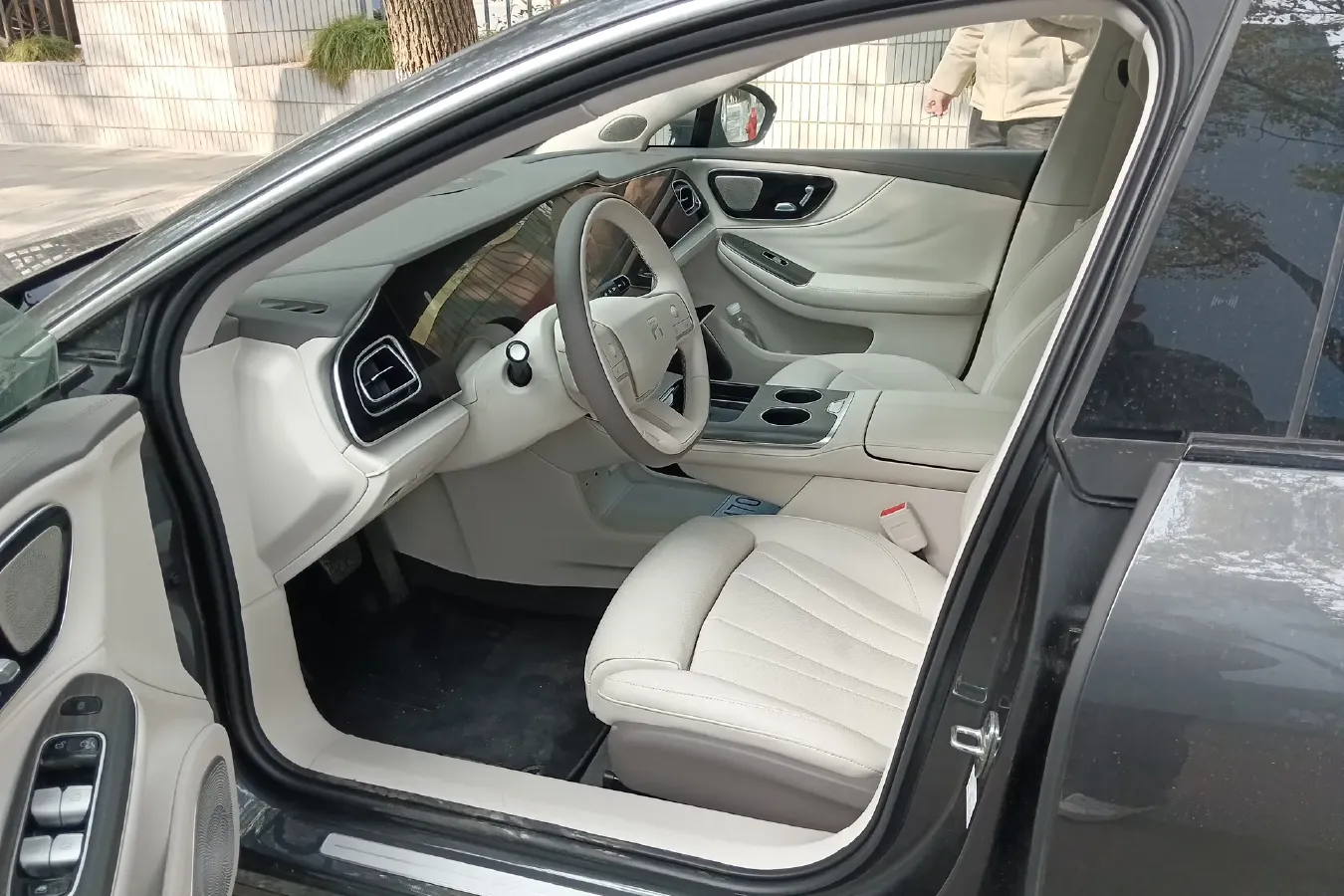 2023 Rising Auto F7 BEV 77KWH,autocango,china used car exporter,china ev exporter,chinese used car exporter,chinese used ev exporter