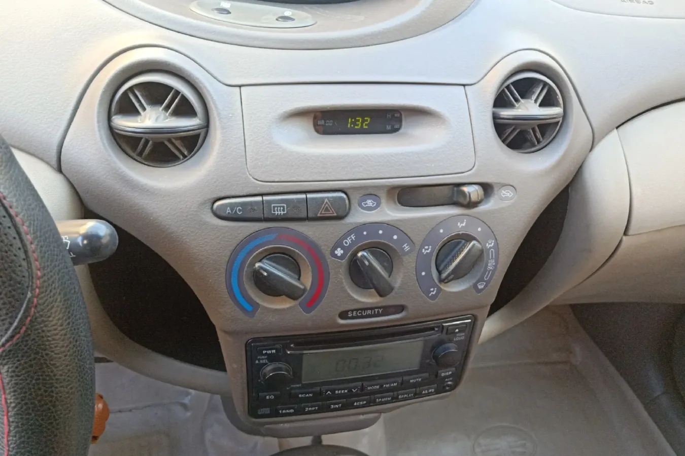 2008 FAW Vela 1.5L 102HP L4 5MT,autocango,china used car exporter,china ev exporter,chinese used car exporter,chinese used ev exporter