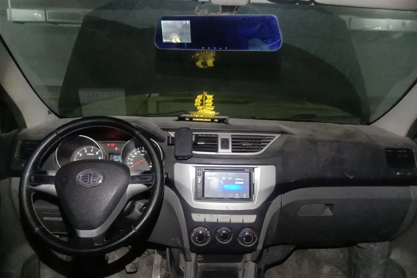 2013 FAW Senia S80 1.5L 109HP L4 5MT,autocango,china used car exporter,china ev exporter,chinese used car exporter,chinese used ev exporter