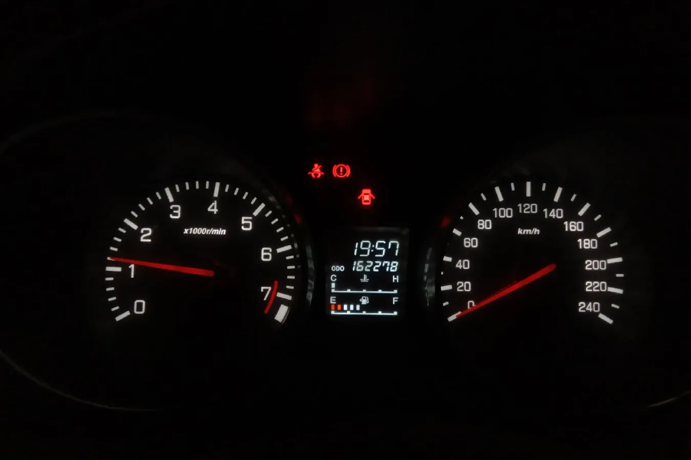 2013 FAW Senia S80 1.5L 109HP L4 5MT,autocango,china used car exporter,china ev exporter,chinese used car exporter,chinese used ev exporter