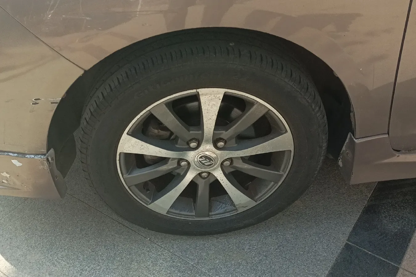 2014 LiFan 720 1.5L 109HP L4 5MT,autocango,china used car exporter,china ev exporter,chinese used car exporter,chinese used ev exporter