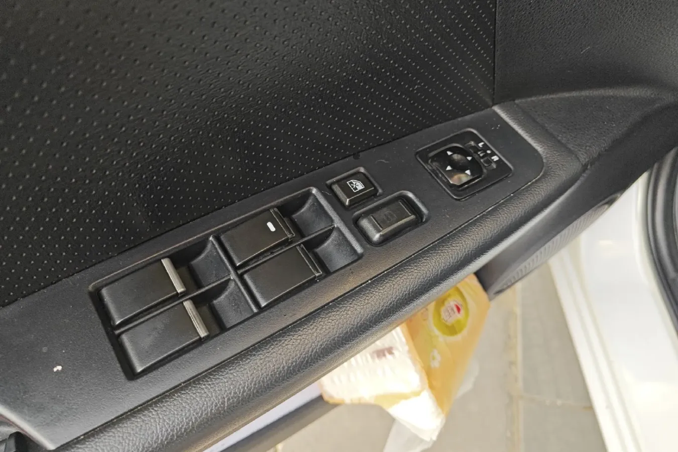 2015 Soueast V5 1.5L 120HP L4 5MT,autocango,china used car exporter,china ev exporter,chinese used car exporter,chinese used ev exporter