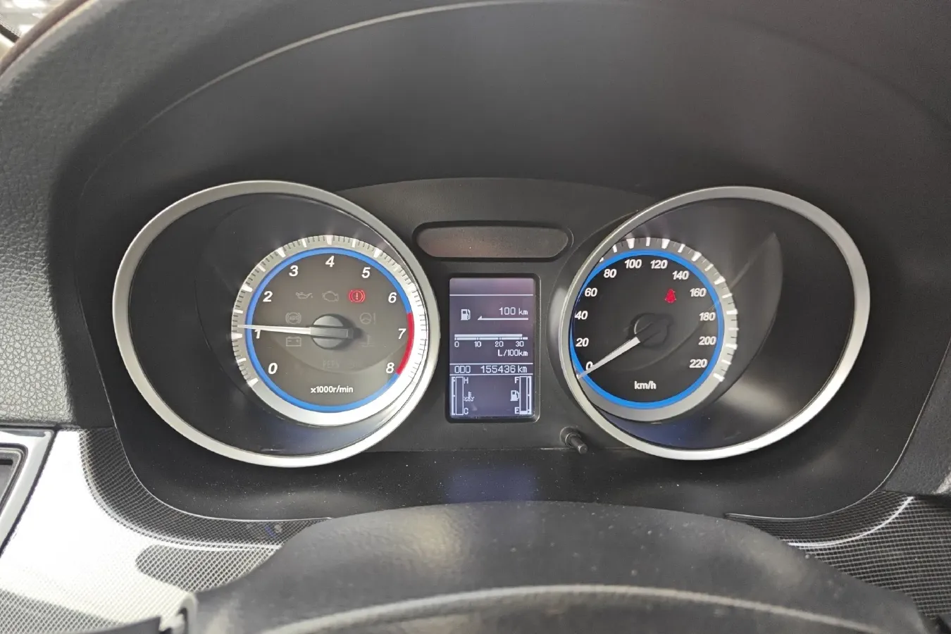 2015 Soueast V5 1.5L 120HP L4 5MT,autocango,china used car exporter,china ev exporter,chinese used car exporter,chinese used ev exporter